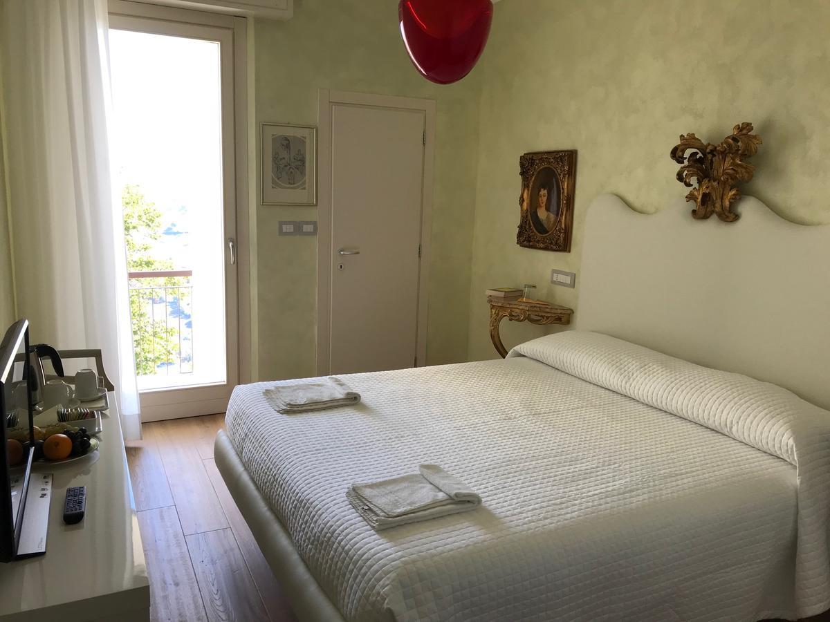 Hotel "La Salute" Monte Grimano Terme Екстер'єр фото